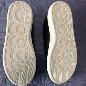 Goats size 5 youth sneakers, black with thick Velcro straps